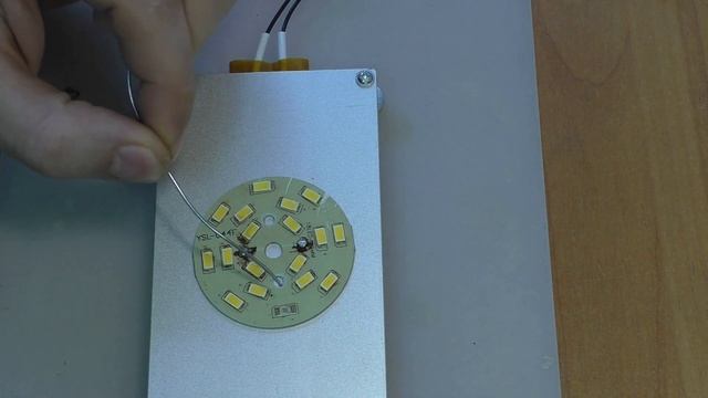 Небольшая PTC панель для пайки SMD, BGA и LED. смотреть онлайн