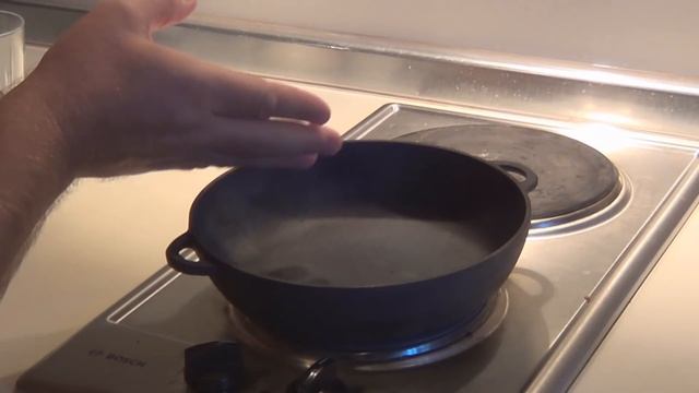 Как правильно ухаживать за чугунной посудой. смотреть онлайн