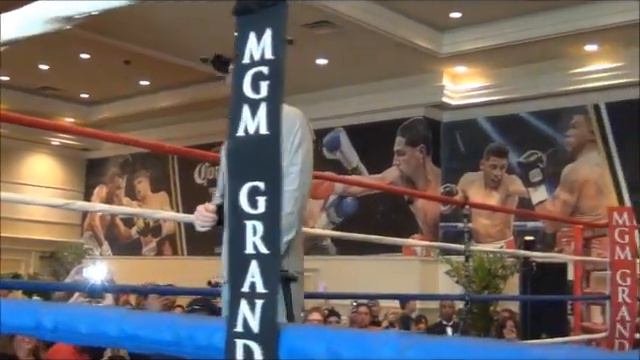 Canelo Alvarez speaks at open workout for Alfredo Angulo fight смотреть онлайн