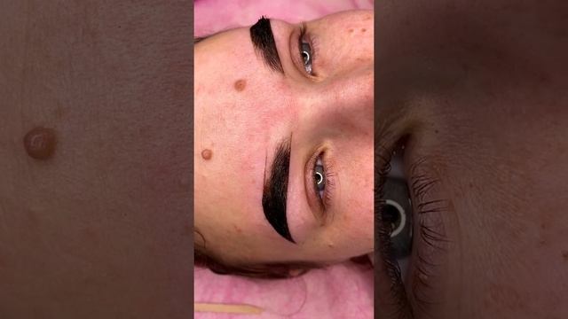 СЛОЖНОЕ ОКРАШИВАНИЕ И КОРРЕКЦИЯ БРОВЕЙ ? BROWS MAKE UP ⬆️ HOW TO MAKE BROWS ? смотреть онлайн