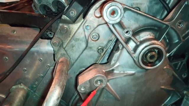 Замена гусеницы на снегоходе Yamaha Multipurpose смотреть онлайн