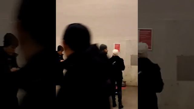 м Проспект мира! Скрипач играет на скрипке! 25.01.2019 смотреть онлайн