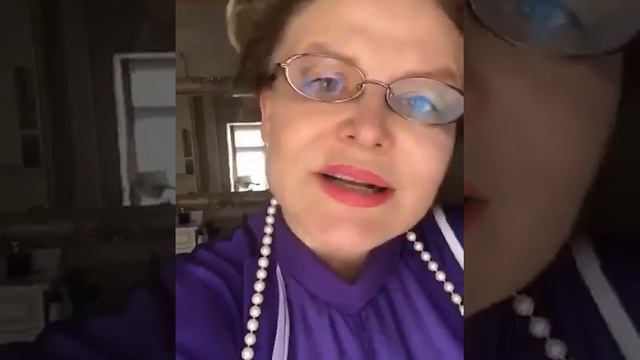 Елена Малышева об эффективных кремах для увлажнения лица смотреть онлайн