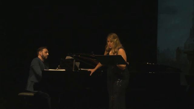 "La plaza tiene una torre" - Antón García Abril смотреть онлайн