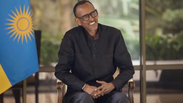 P.KAGAME YAGIRANYE IBIGANIRO BIDASANZWE N'UMWANA WA PEREZIDA WA TCHAD смотреть онлайн