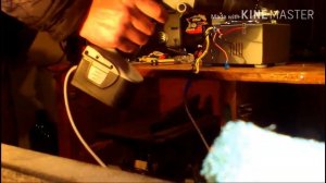 Как запустить шуруповерт без аккумулятора.