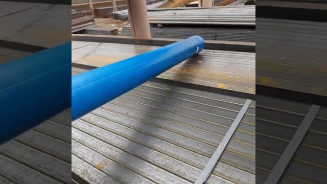 Обсадная труба нПВХ ф125. Испытание на сдавливание 5700кг. смотреть онлайн