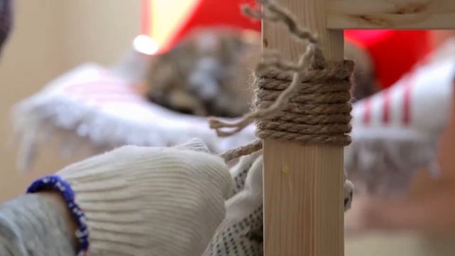 Как сделать когтеточку для кота своими руками смотреть онлайн