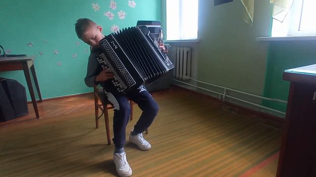 В.Манько «Маленький віртуоз», виконує учень МШМ. смотреть онлайн