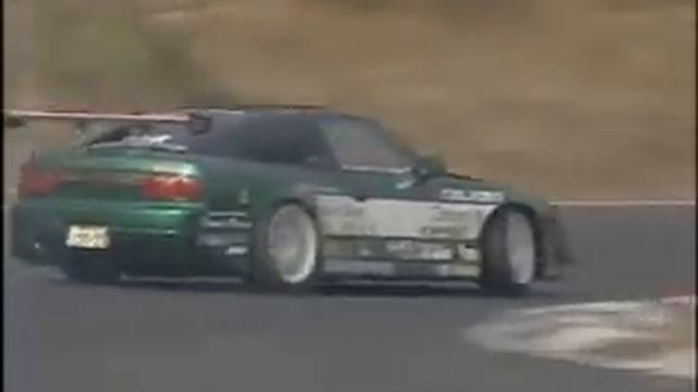 V.Opt 94 - D1GP 2001 Final Round смотреть онлайн