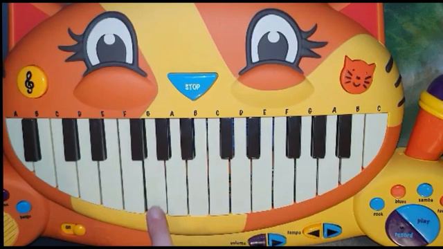 Rickroll Cat Piano Cover (Never gonna give you up) best Version смотреть онлайн