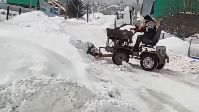 Чистка снега после грейдера смотреть онлайн