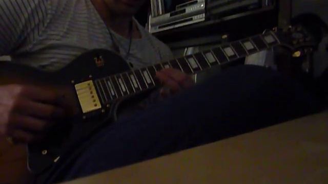 Playing my Epiphone LP Custom смотреть онлайн