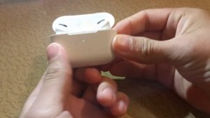 Как синхронизировать наушники Hoco EW04