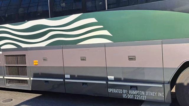 Hampton Jitney: 2010 Prevost H3-45 #114 at Horace Harding Expwy and Francis Lewis Blvd смотреть онлайн