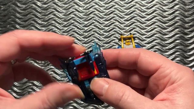 Spotlight on Newage Triton (not Seaspray) #seaspray #transformers #newagetransformers #showzstore смотреть онлайн