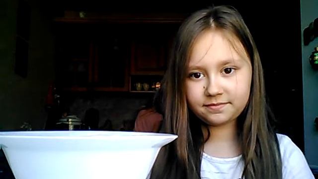 Готовим суп из молока и печенья. смотреть онлайн