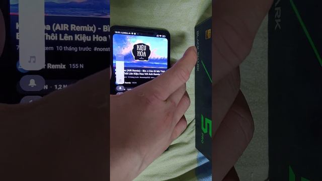 IPhone14promax Vs Black Shark 5pro Speaker Test(~70%volume)