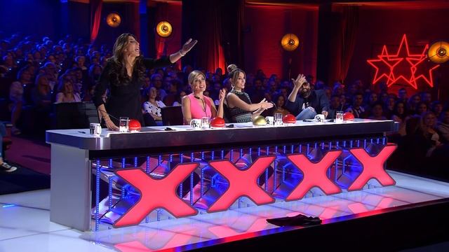 Venía a tocar el piano… ¡pero acabó DESNUDÁNDOSE para Paz! | Audiciones 6 | Got Talent España 2019 смотреть онлайн