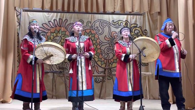 «Бубном бьют у нас сердца» смотреть онлайн