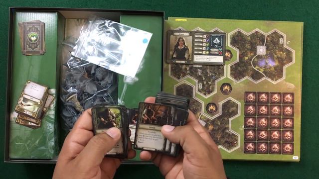 Dice and Dragons The Lord of the Rings Journeys in Middle Earth Shadowed Paths Unboxing смотреть онлайн