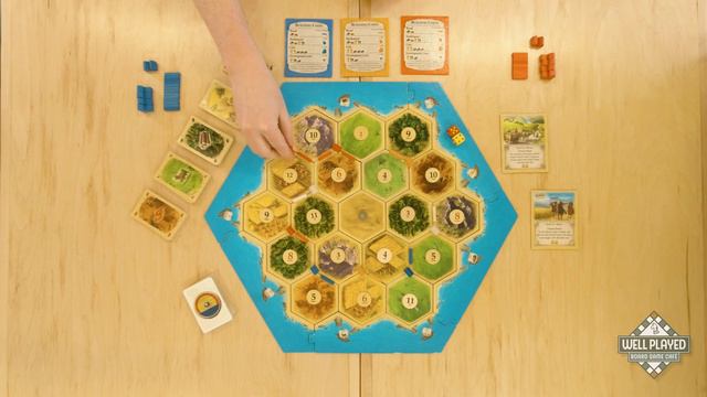 How to Play Catan - Game Tutorial by Well Played Board Game Cafe смотреть онлайн