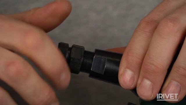 RIVETEC RL 50 - пневмо-гидравлический заклёпочник для установки резьбовых заклёпок от М3 до М12 смотреть онлайн