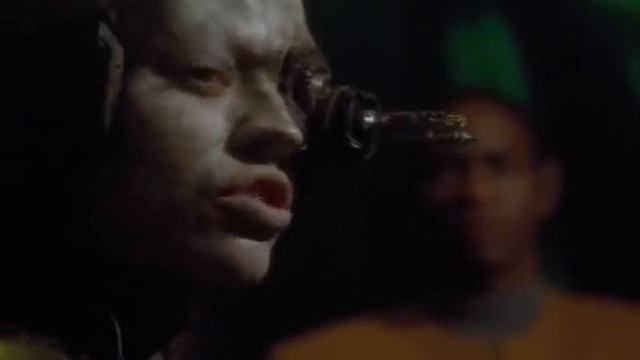 The Borg Cube Protect Voyager From Species 8472 смотреть онлайн