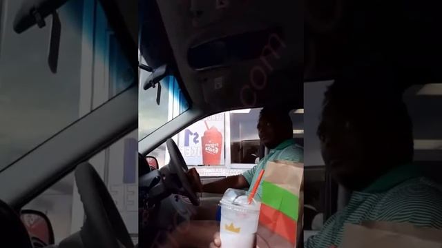 Fast food drive through hack. (Easy way to get your food much quicker) смотреть онлайн