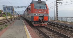 Электровоз 2ЭС4К Дончак с поездом 282С Адлер - Череповец | РЖД | Российские железные дороги