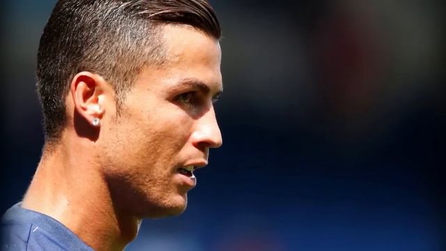 Cristiano Ronaldo dézingué par un ex-coéquipier смотреть онлайн