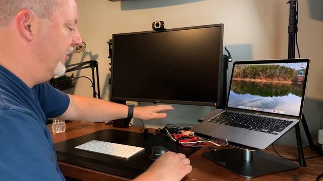 2020 M1 Macbook Air / Pro Thunderbolt Dock on a BUDGET смотреть онлайн