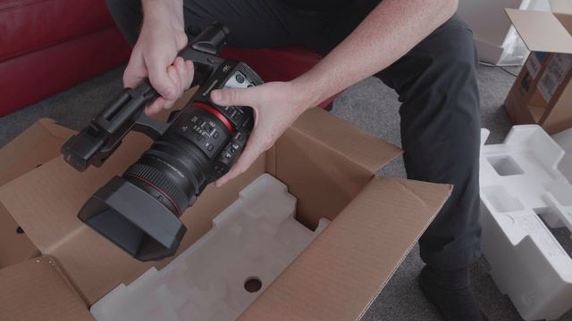Panasonic AG-CX350 Unboxing (in 4K) смотреть онлайн