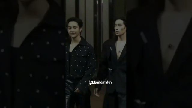 our minor family 😎🖤 #biblesumett #tanannakun #kinnporsche #vegaspete #macau #series смотреть онлайн