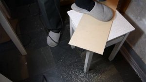 Резка электро лобзиком пластика 5 мм.