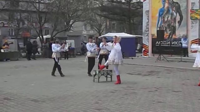 Народный ансамбль танца "Экзотика" - "Махонька" смотреть онлайн