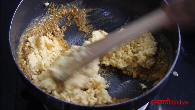 हलवाई सारखी खुसखुशीत, खस्ता मूगडाळ कचोरी बनवा घराच्या घरी | Khasta Kachori Recipe in Marathi смотреть онлайн