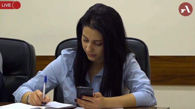 Я ухожу с должности Защитника прав человека, но не покидаю сферу защиты права человека: Бегларян смотреть онлайн