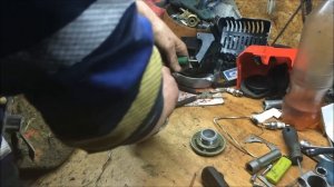 Почему Бензо_триммер перегревается через каждые 15-20минут работы.