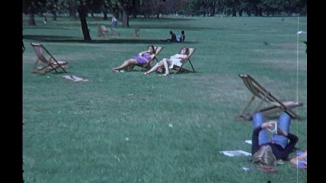 A tour of London, England 1976 смотреть онлайн