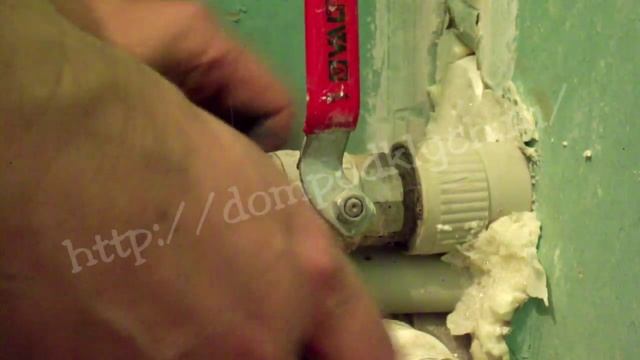 Как паковать водопроводные резьбы смотреть онлайн