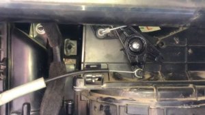 Почему попадает дождевая вода на пассажирский коврик Hyundai Accent часть 1