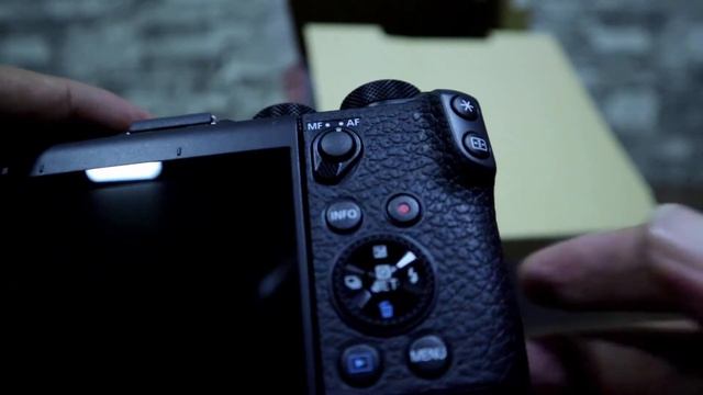 Распаковка Canon EOS M6 Mark II смотреть онлайн