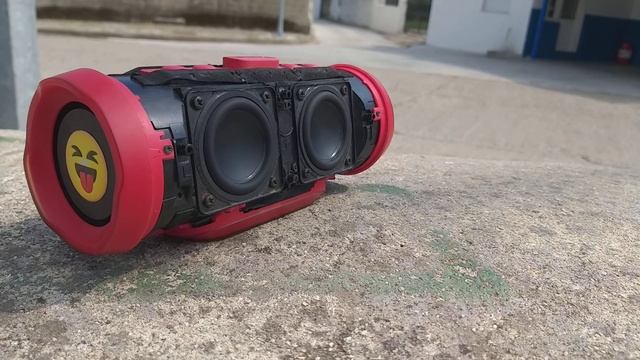 JBL Charge 3 - Bass Test (Low Frequency Mode) смотреть онлайн