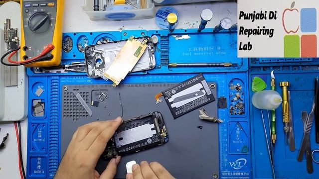 HTC M8 Battery Replacement And Disassemble | Tear down In Punjabi смотреть онлайн