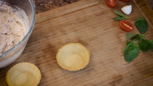 ЗАКУСКА.ТАРТАЛЕТКИ СО СЛИВОЧНЫМ ТУНЦОМ смотреть онлайн