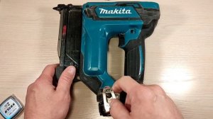 Шпиличник или гвоздестрел Makita PT354D шпилечник макита