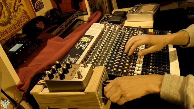 V-Lux Sound Feat. TWAN TEE #01 'IRIE DUB' Live Dub Video смотреть онлайн