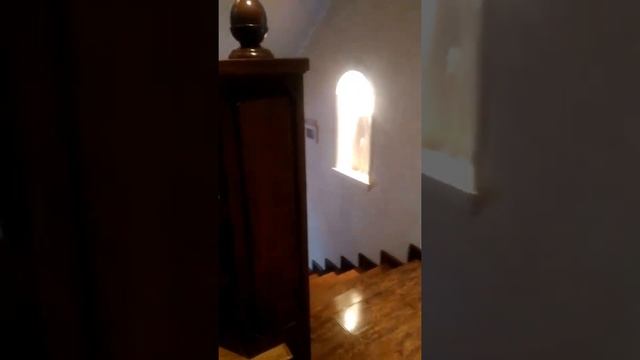 Отделка бетонной лестницы дубом в пос. Сиверский смотреть онлайн