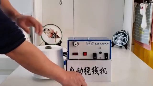 How to use the small bobbin rewinder? смотреть онлайн